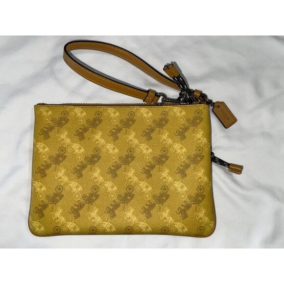 Coach Gallery Pouch With Horse And Carriage Print Yellow - Picture 7 of 7